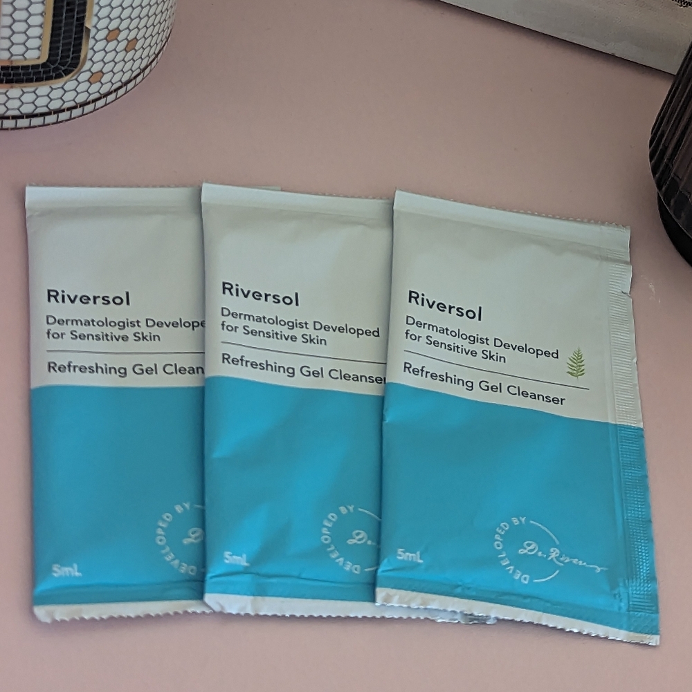 2 For $5 Item: Riversol Travel Size Sensitive Skin Gel Cleanser Set New!